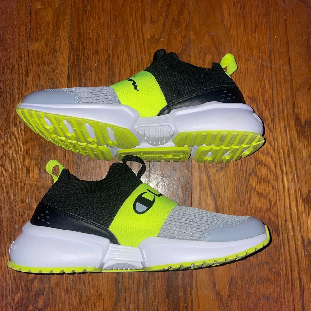 Mens Size 8 Champion shoes